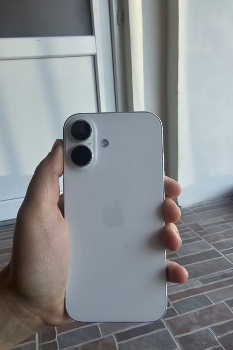 Telefon Iphone 16