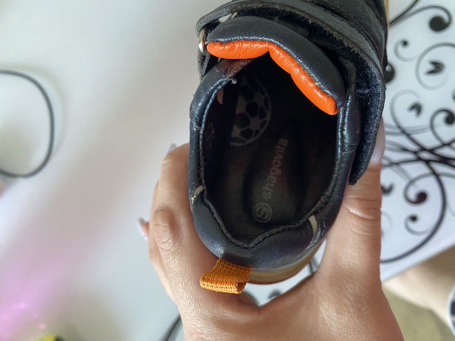 Продам детсткую обувь ортопедическую Shagovita