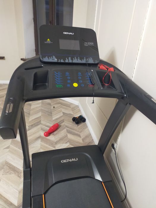 Беговая дорожка GENAU