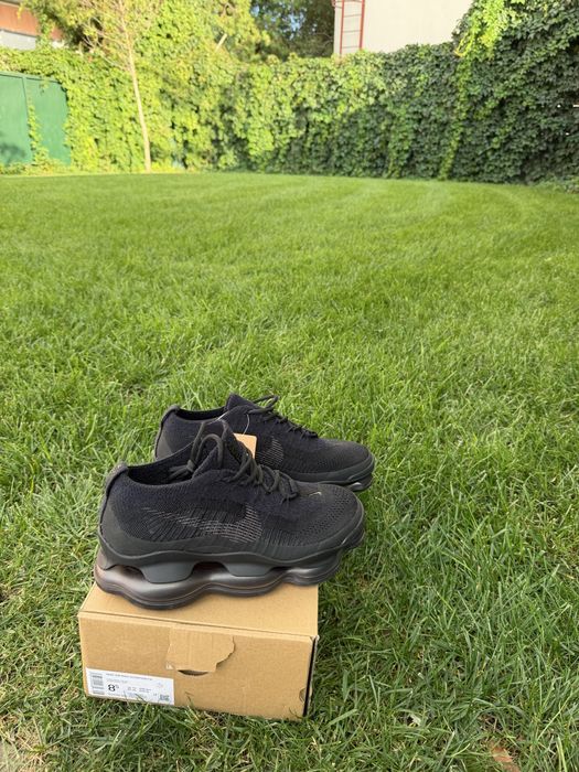 Nike Scorpion Black
