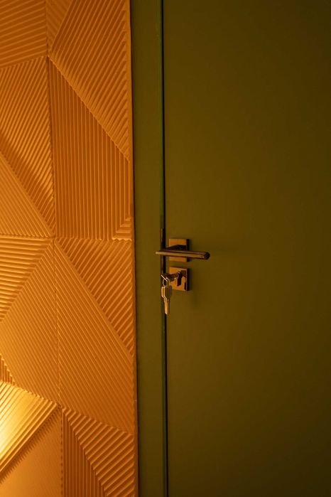 Почти новые гостиничные замки — для тех, кто любит надёжность и стиль!