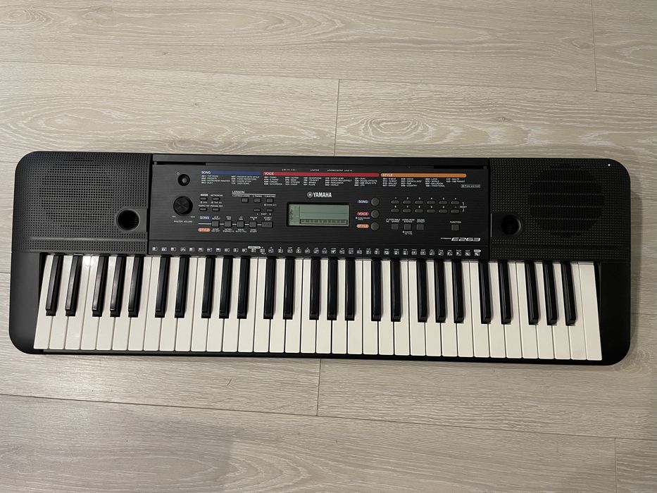 Синтезатор Yamaha PSR-E263