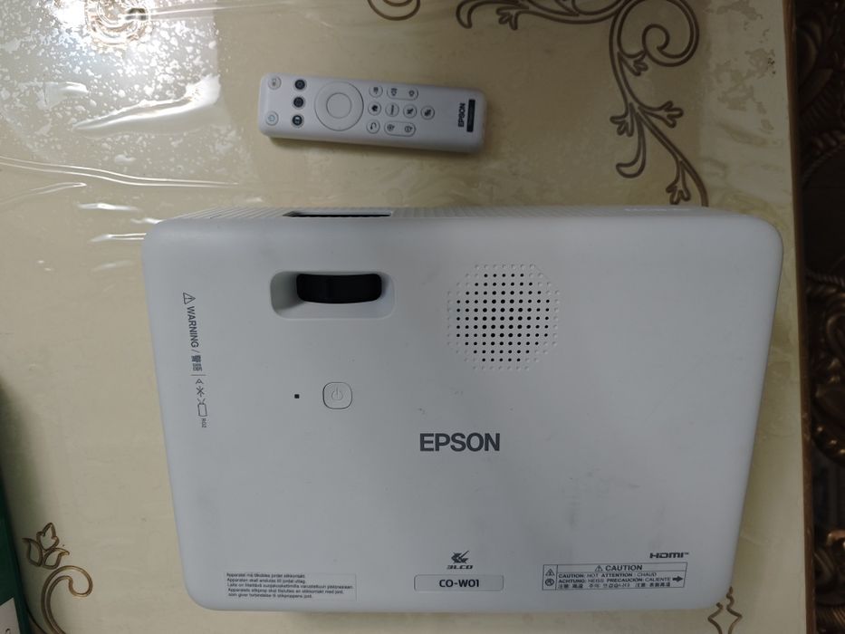 Проектор Epson CO-W01