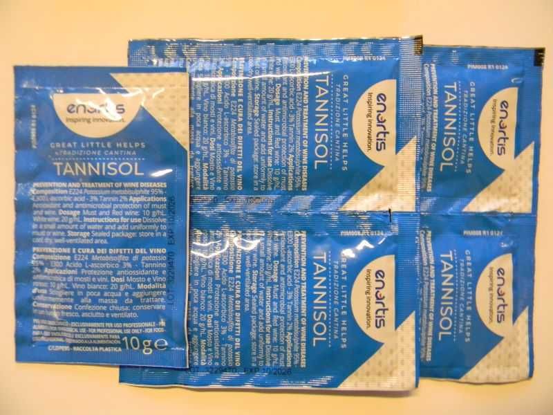 10 plicuri TANNISOL sau 2 tuburi SOLFOTANNICO