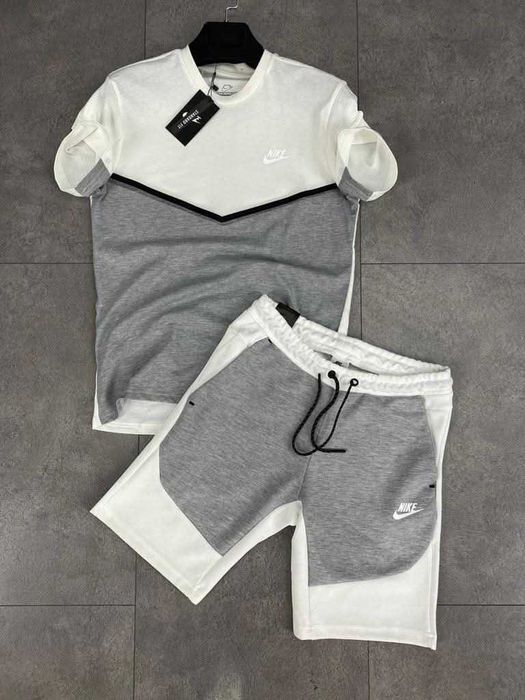 Мъжки къси екипи Nike