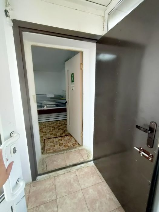 Продается действующий магазин.