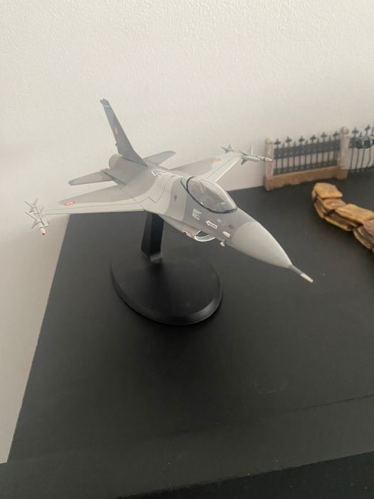 Macheta F16 Romanesc scara 1/72