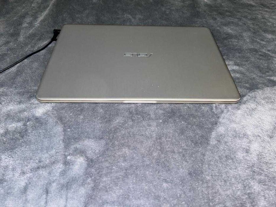Laptop Asus VivoBook s14 S406U