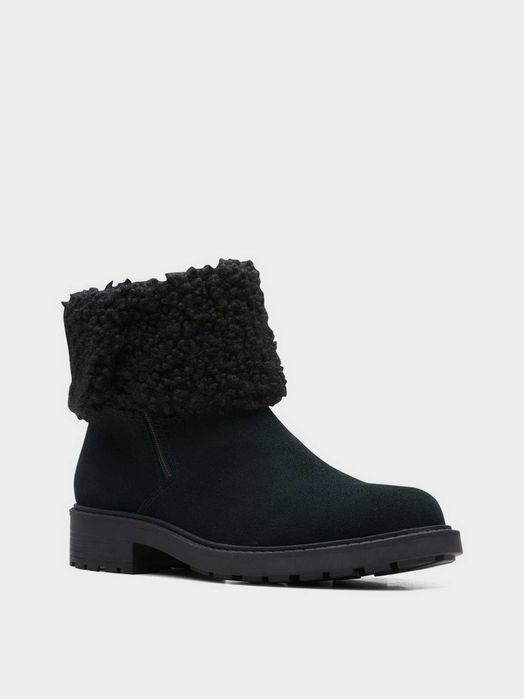 Новые удобные сапоги бренда CLARKS