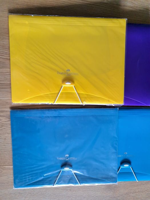 Faber Castell комплект 10 папки с ластик, А4, за документи, учебници