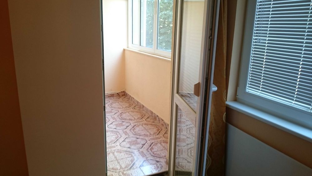 Дава се под наем Тристаен апартамент в Варна, Общината - 70 кв.м за 561 € - Снимка #10