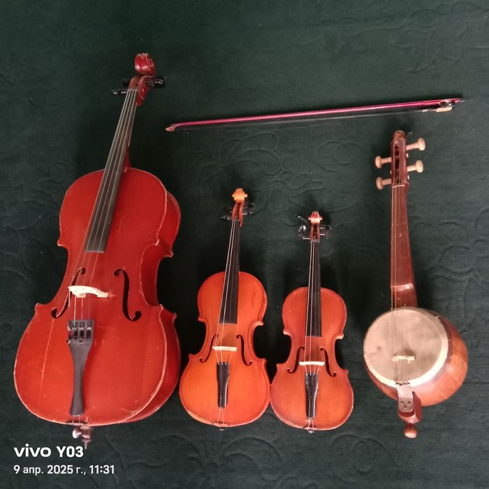 Музика асбоплари.сотилади.нархи 500 мингдан.