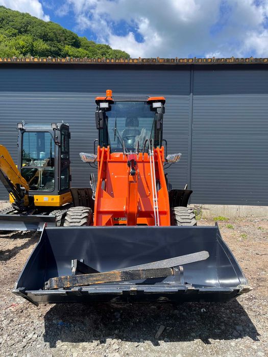 Vola 4x4 încărcător frontal XK200F