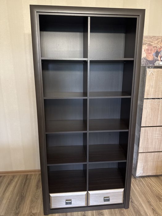 Продам книжный шкаф