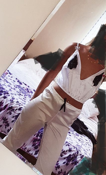 Vand pijama noua
