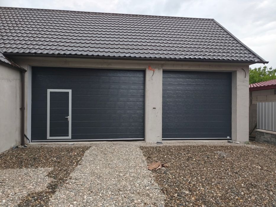 Poarta de garaj/ usa pentru garaj/ usi secționale/ usa industriala/