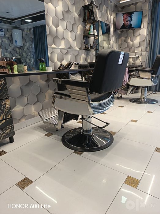 Barber kreslo sotiladi