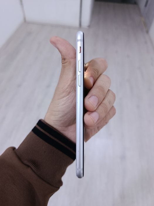 iPhone 8 64GB 86%