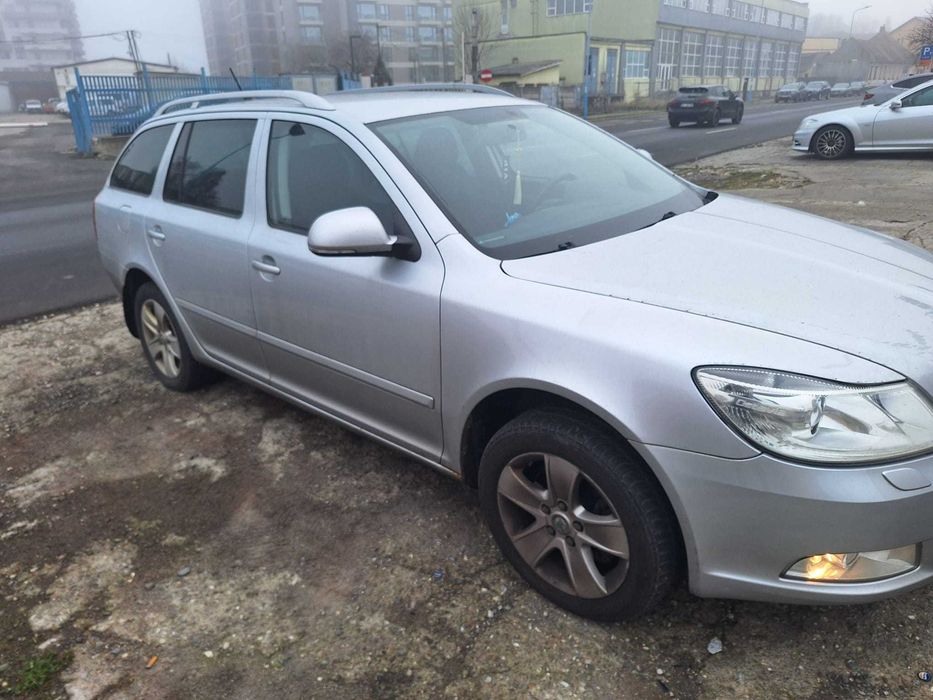 SKODA Octavia 2012 — imagine 4