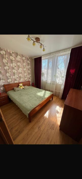 Продам трехкомнатную квартиру