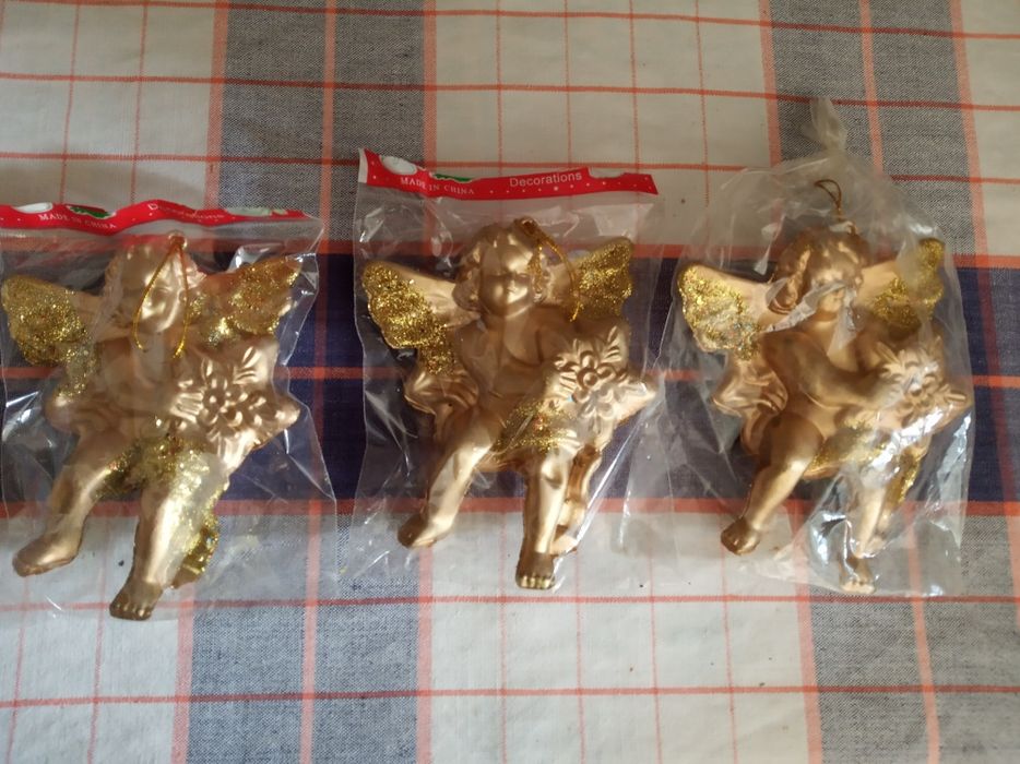 Сувенири,мартеници и ръчноизплетени Бийтълс