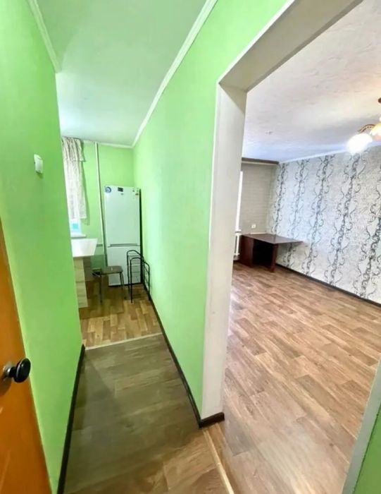 продам 1-ком. 32кв. центр 3-этаж