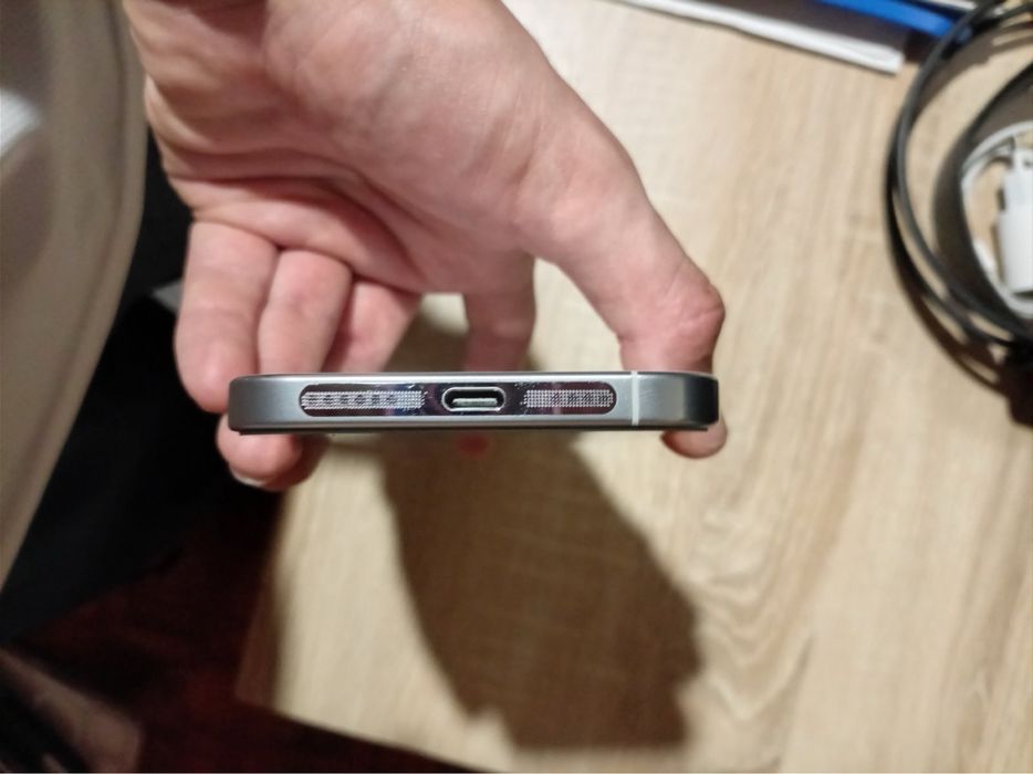 Iphone 16 pro max 256GB + Airpods 4