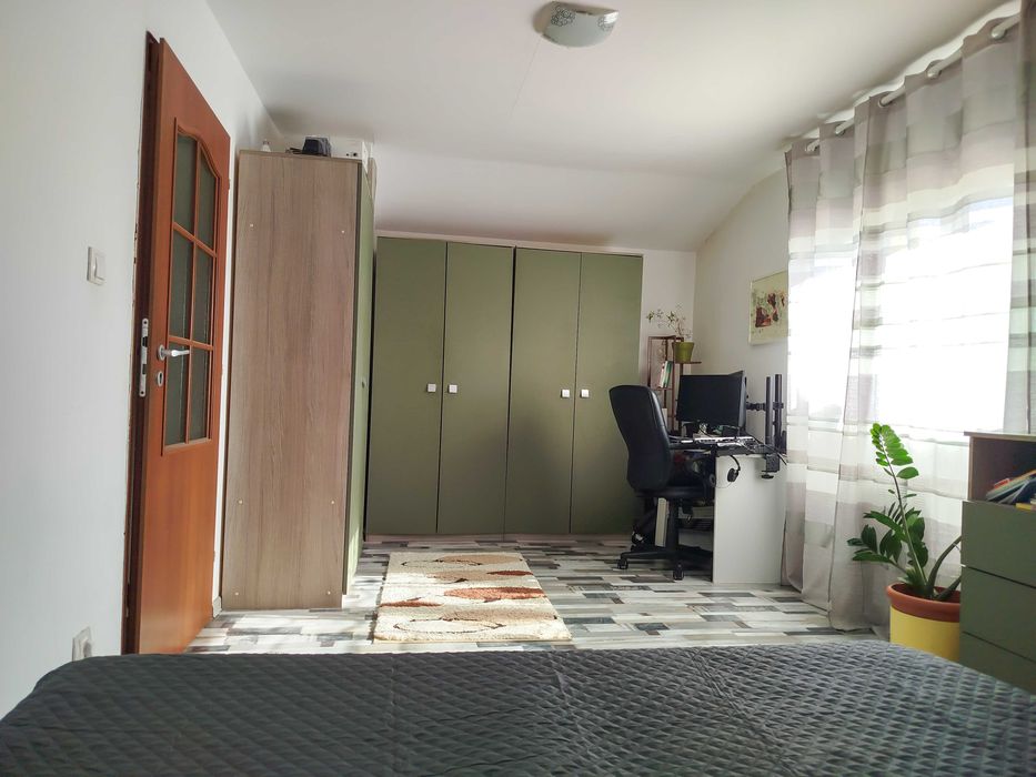 Apartament la casa central, 3 camere si curte privata