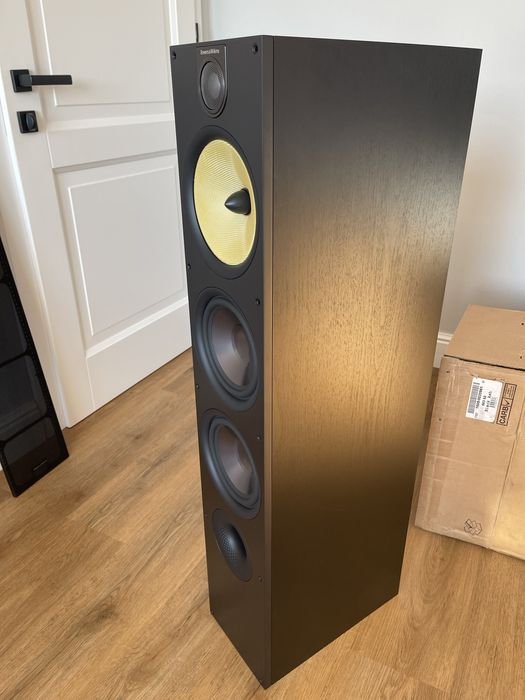Bowers & Wilkins 683 S2  una bucată
