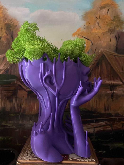 Разтапяща се жена - декоративна саксия/кашпа