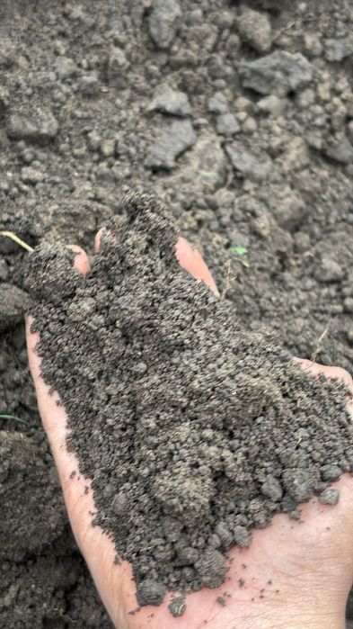 Чернозем горный в мешках