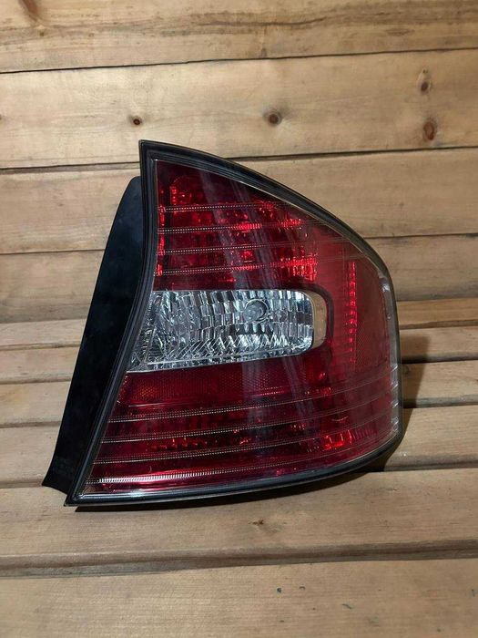 Прадам фару от Subaru