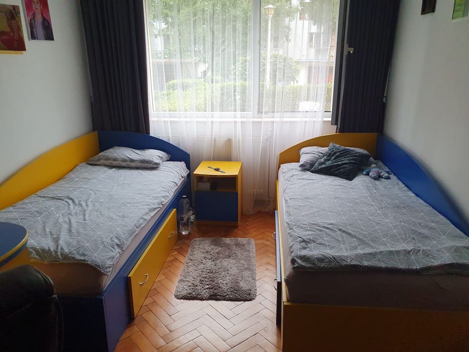 Vand mobilier de camera pentru copii ,tot ce se vede in poza