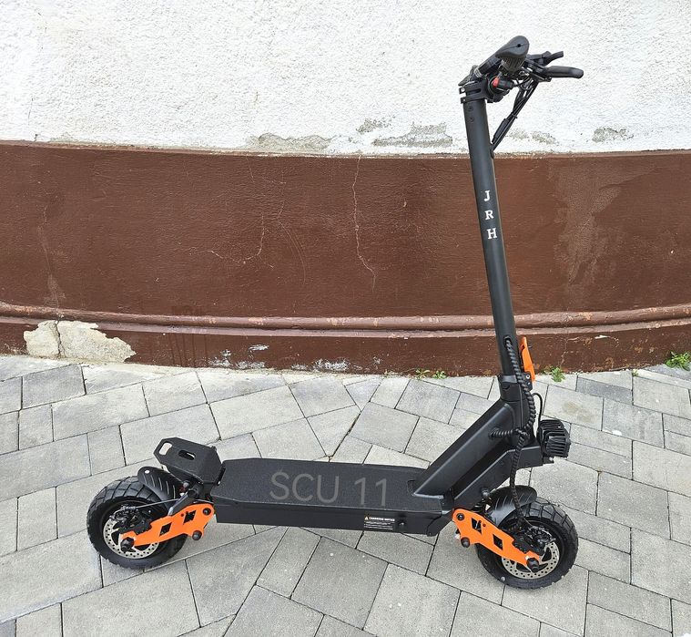 Trotineta Electrica 2 Motoare 2 x 650W Baterie 13Ah  10 inch Full Led