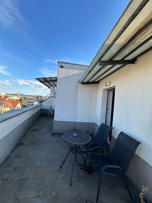 Apartament 2 camere terasa 25 mp zona Intre Lacuri