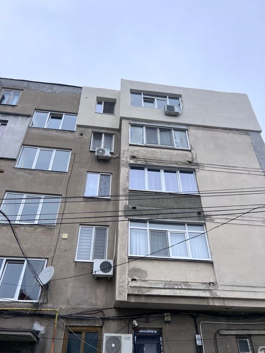 Oferim servicii de alpiniști utilitari