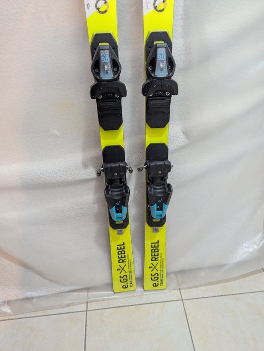 Schiuri antrenament Head eGS Rebel 138 cm