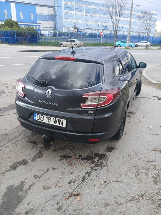 Vând  Renault Megane III