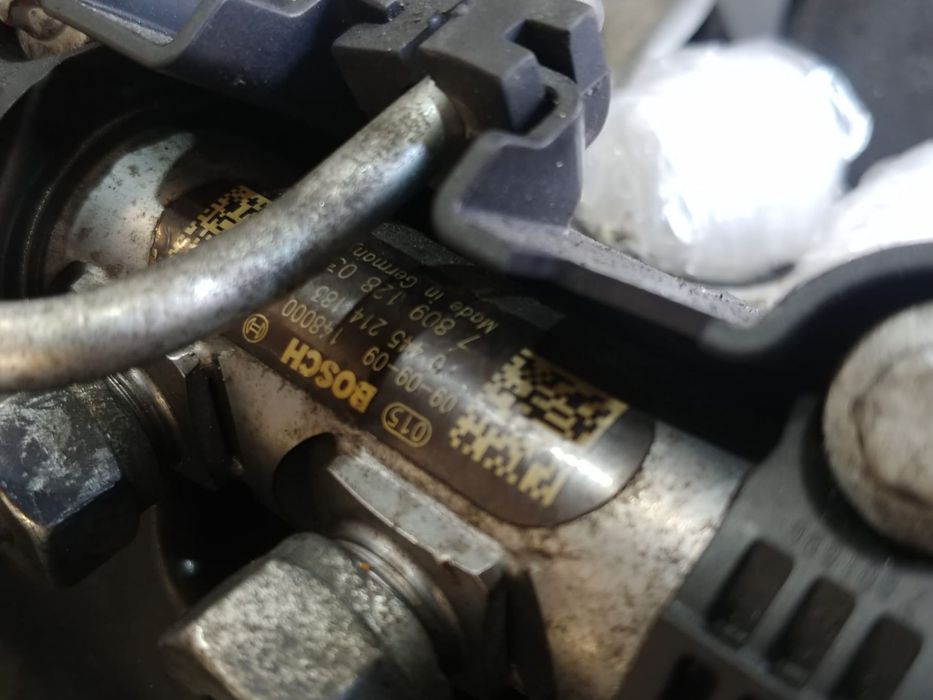 rampa injectoare 2.0 d  n47d20c bmw seria 1 e81 e87  seria 3 e90 e91 0445214183