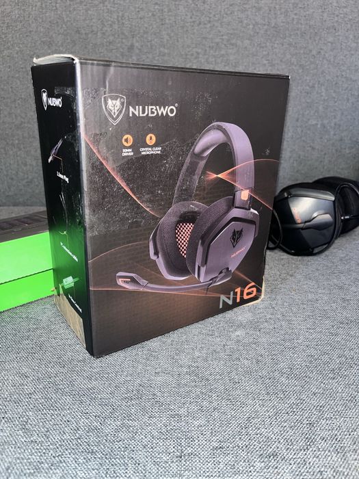 Căști si tastatură gaming