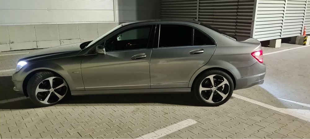 MERCEDES-BENZ C-Class 0 — imagine 2