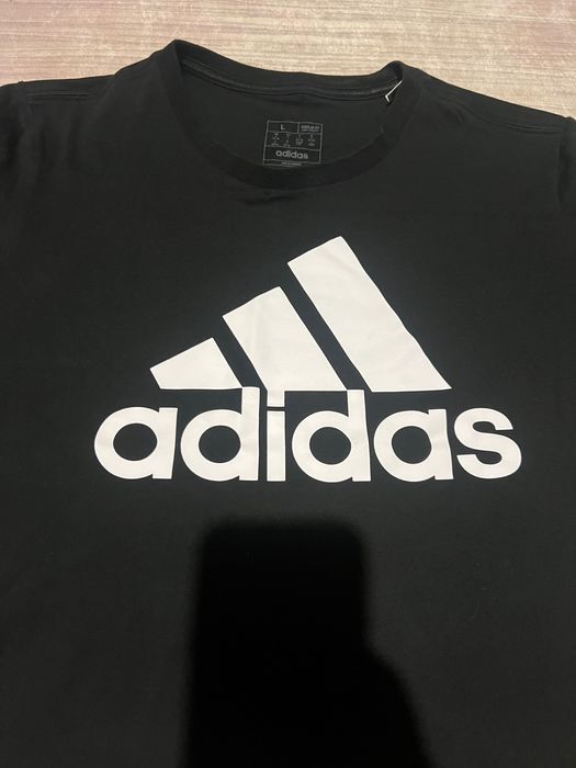 Adidas черна тениска