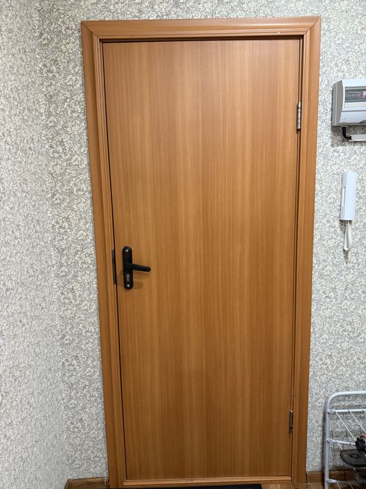 Продам дверь входную