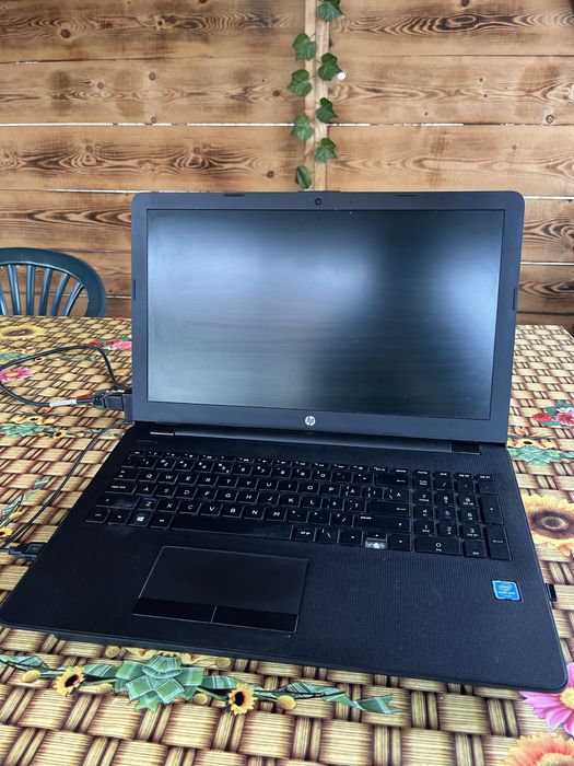 Vand laptop Hp+ventilator pentru el