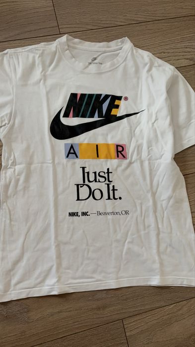 Тениска бяла на Nike
