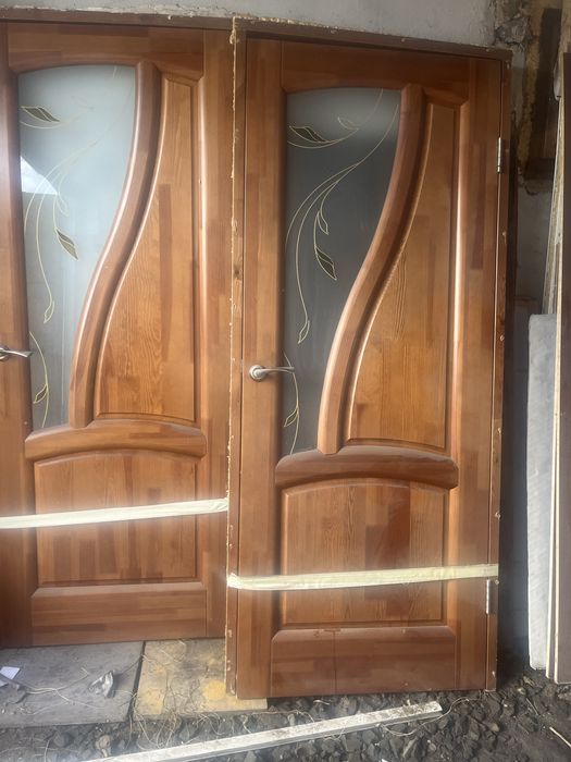 Продам двери из натурального дерева