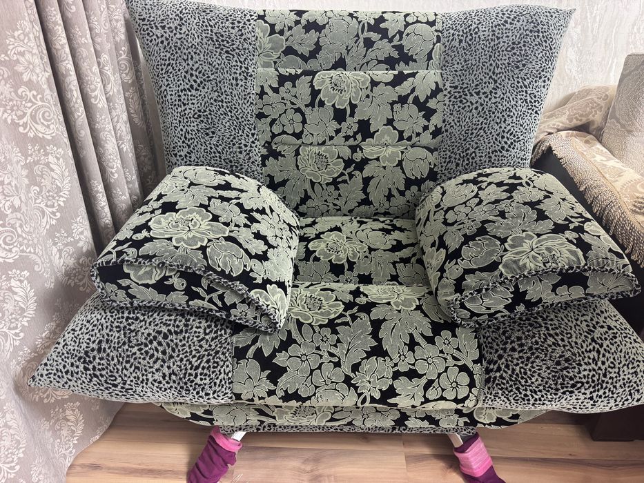 Продам Диваны в хорошем состояний