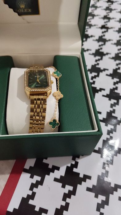 Продам часы с браслетом