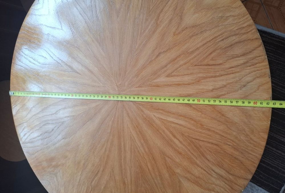 Masa rotunda de lemn cu 4 scaune