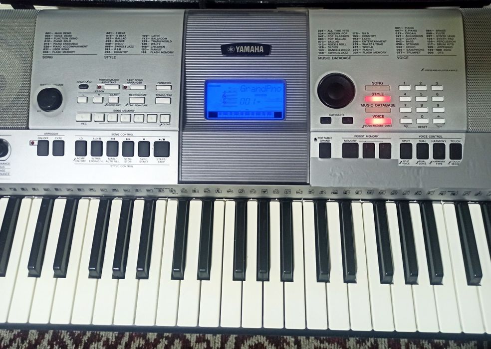 Yamaha psr e413 sotiladi